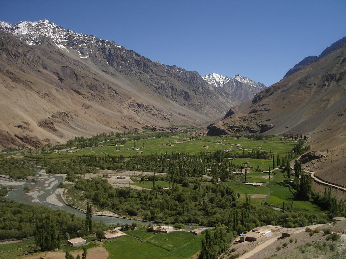 Gilgit Serena Hotel Bagian luar foto