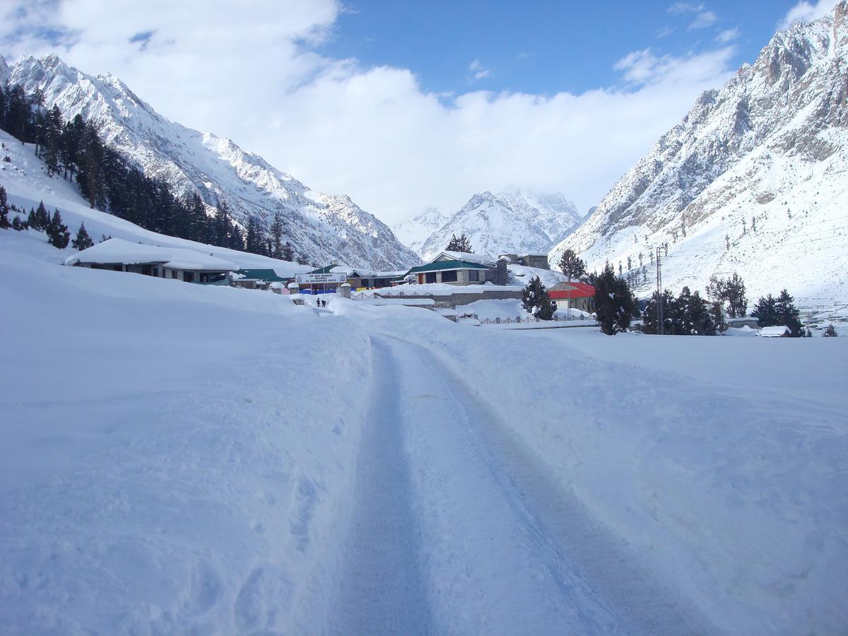 Gilgit Serena Hotel Bagian luar foto