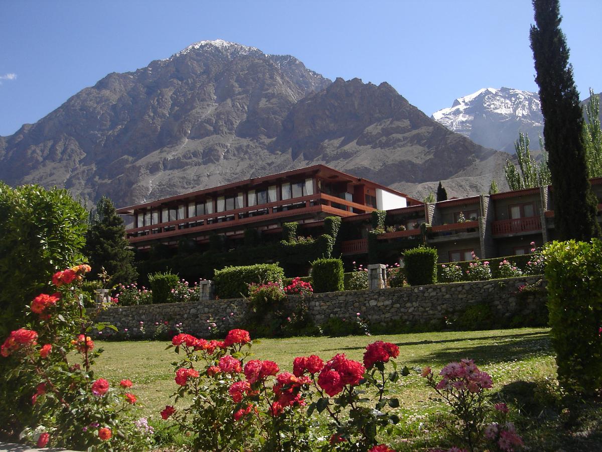 Gilgit Serena Hotel Bagian luar foto
