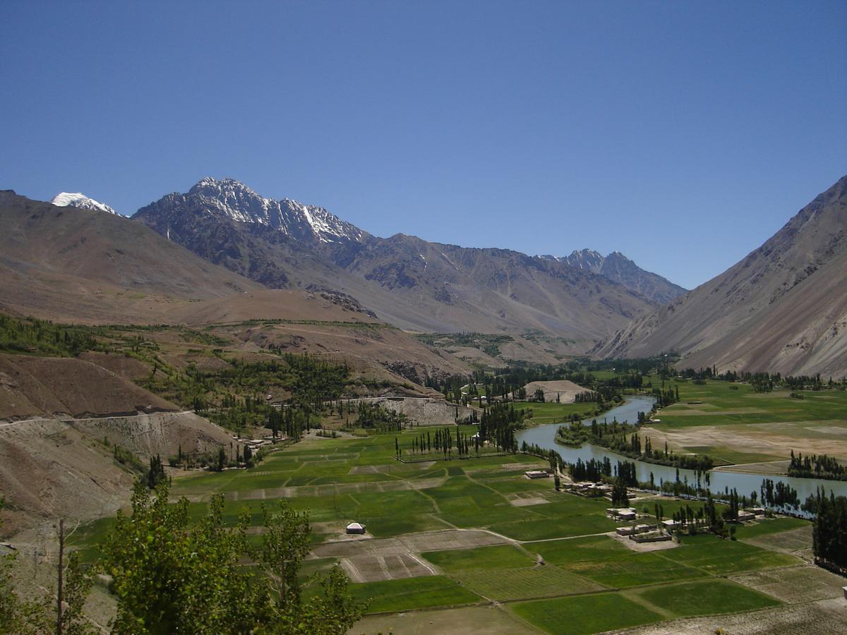 Gilgit Serena Hotel Bagian luar foto