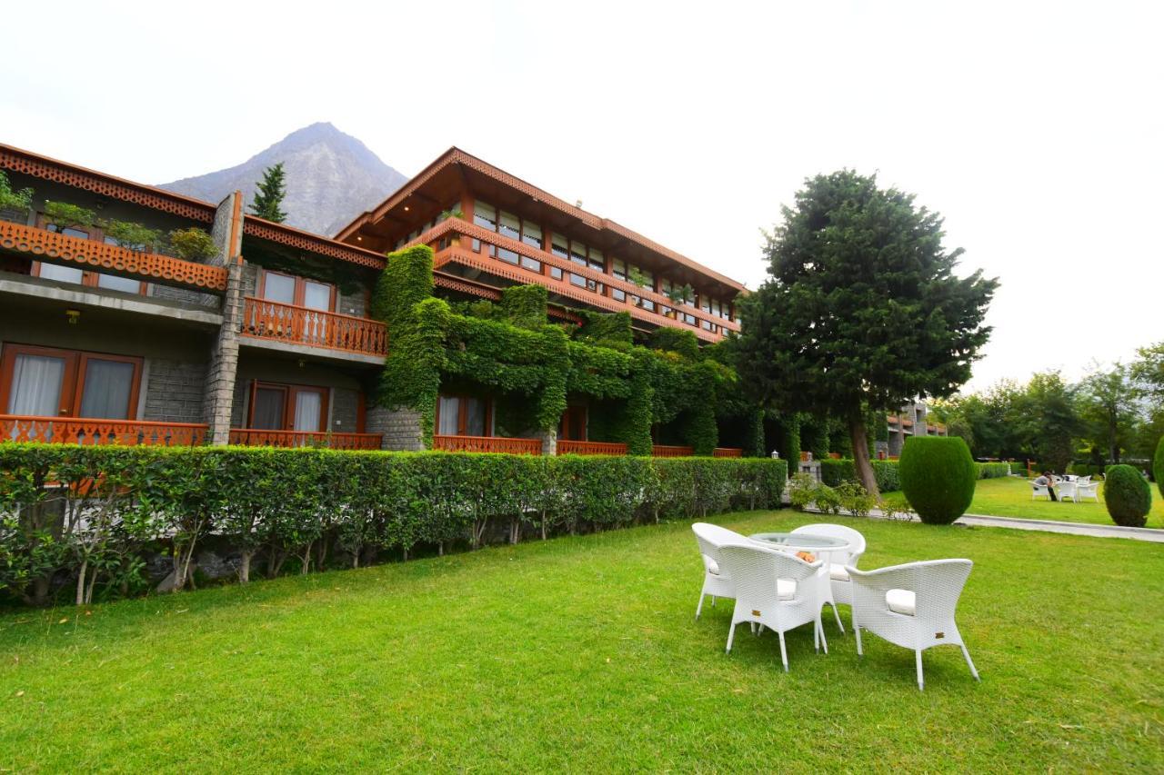Gilgit Serena Hotel Bagian luar foto
