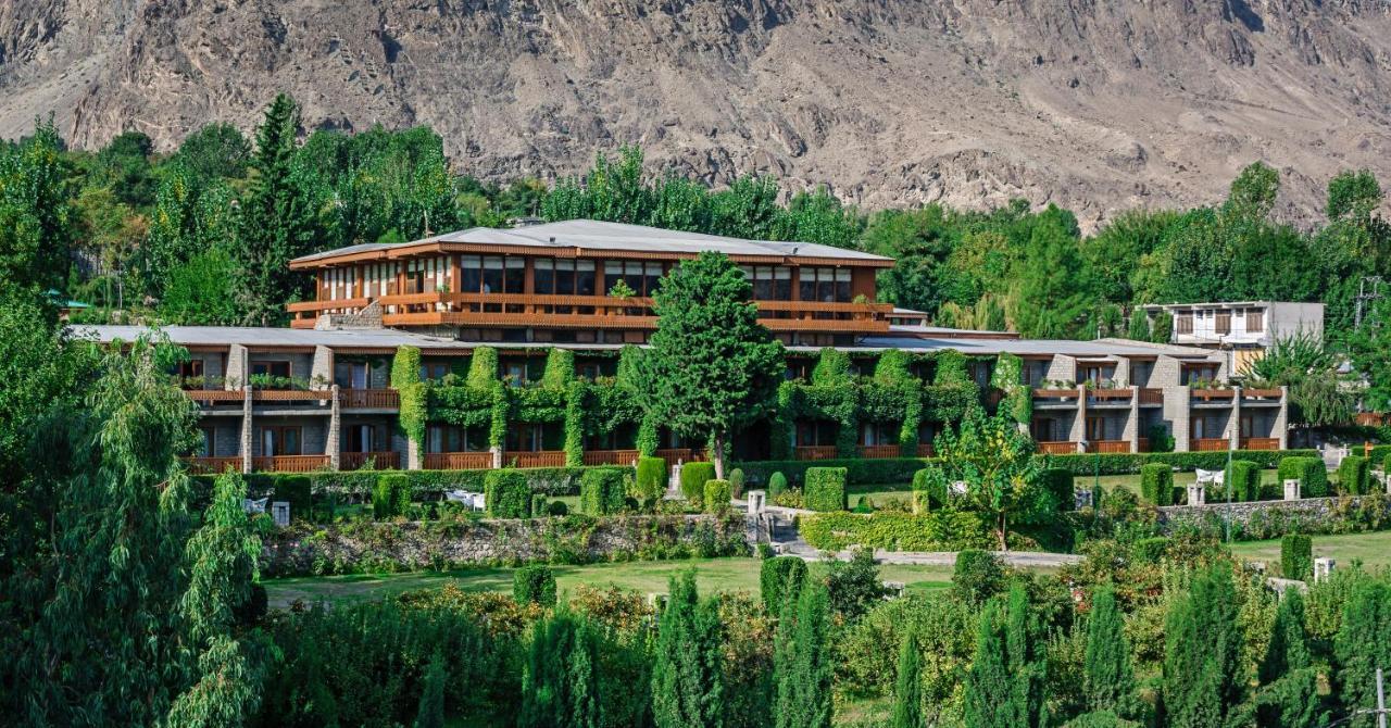 Gilgit Serena Hotel Bagian luar foto