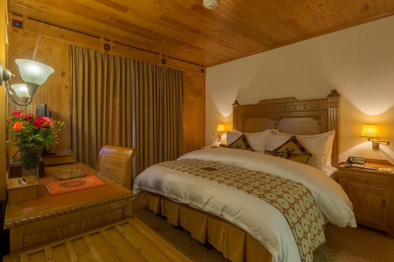 Gilgit Serena Hotel Bagian luar foto
